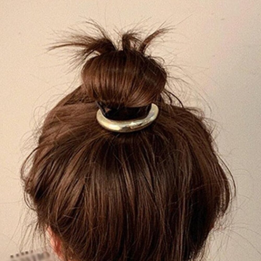 Gold Metal Knot Hair Tie